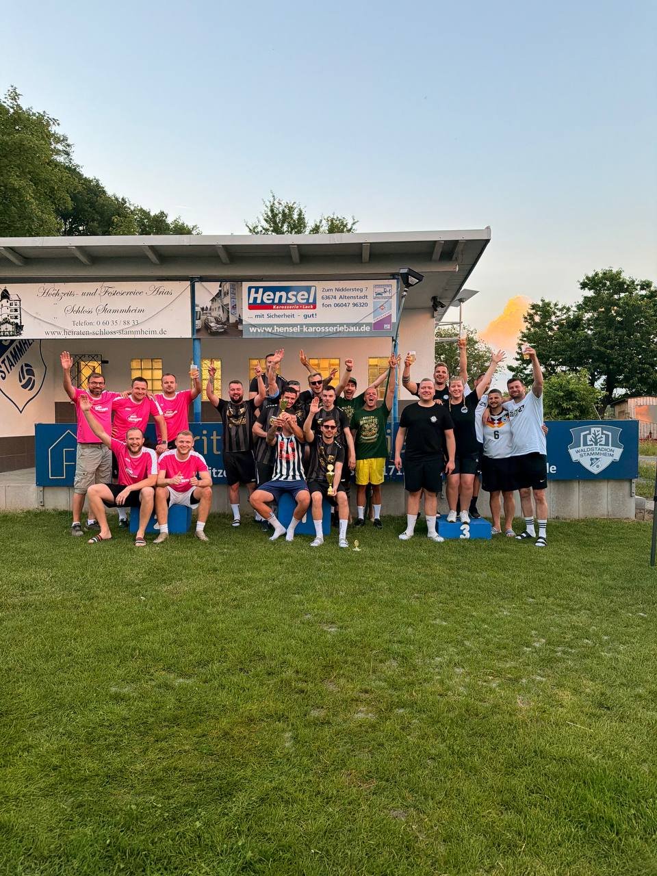 Die drei Finalisten des Elfmeterturniers 2026 auf dem Sportgelände der SG 1920 Stammheim